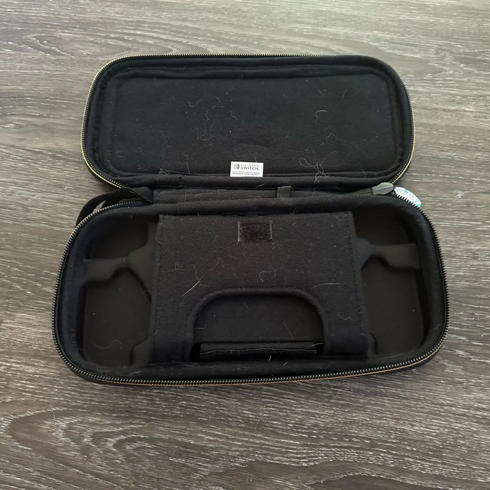 Nintendo Switch protective/travel case - Animal Crossing New Horizons